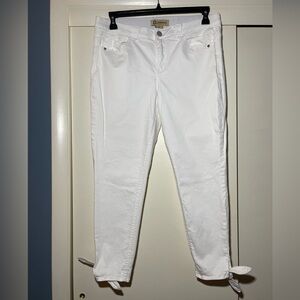 Democracy Ab Solution White Skinny Ankle Jeans with Tie Accents Size 14